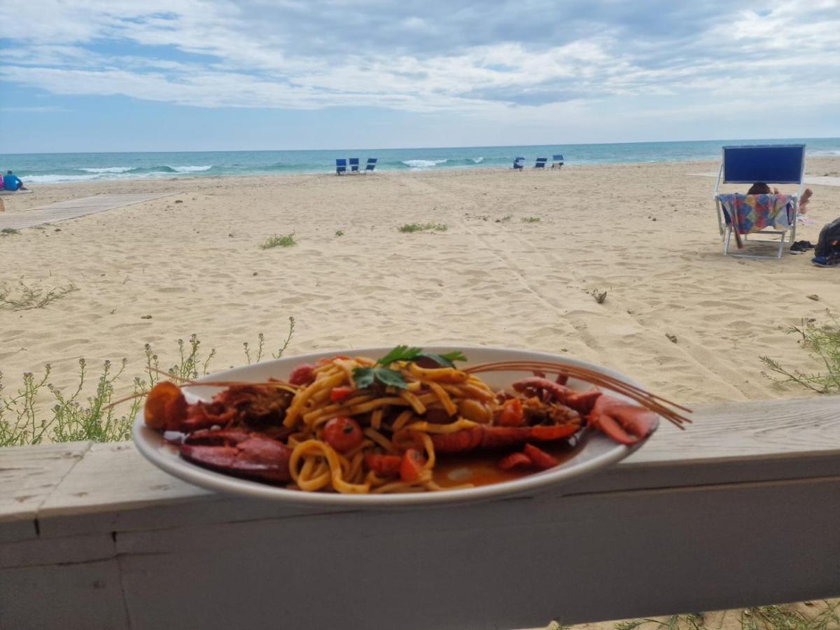 Villa Ticia A 100 Metri Dalla Spiaggia Con Parcheggio Privato Lido Marini Extérieur photo