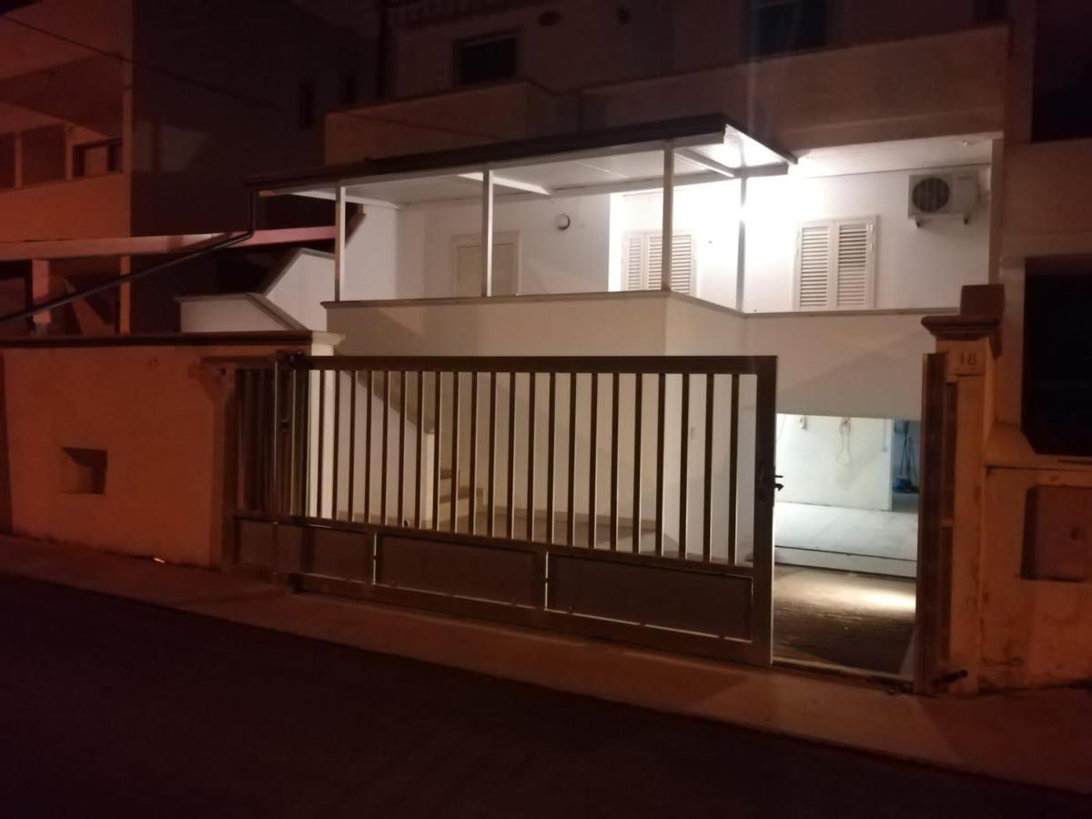 Villa Ticia A 100 Metri Dalla Spiaggia Con Parcheggio Privato Lido Marini Extérieur photo